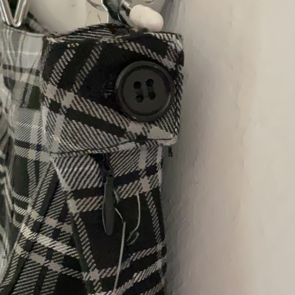 Sale! Forever 21 Plaid Pleated Mini Skirt, Size M, Black/Gray/White, NWT - Picture 3 of 7